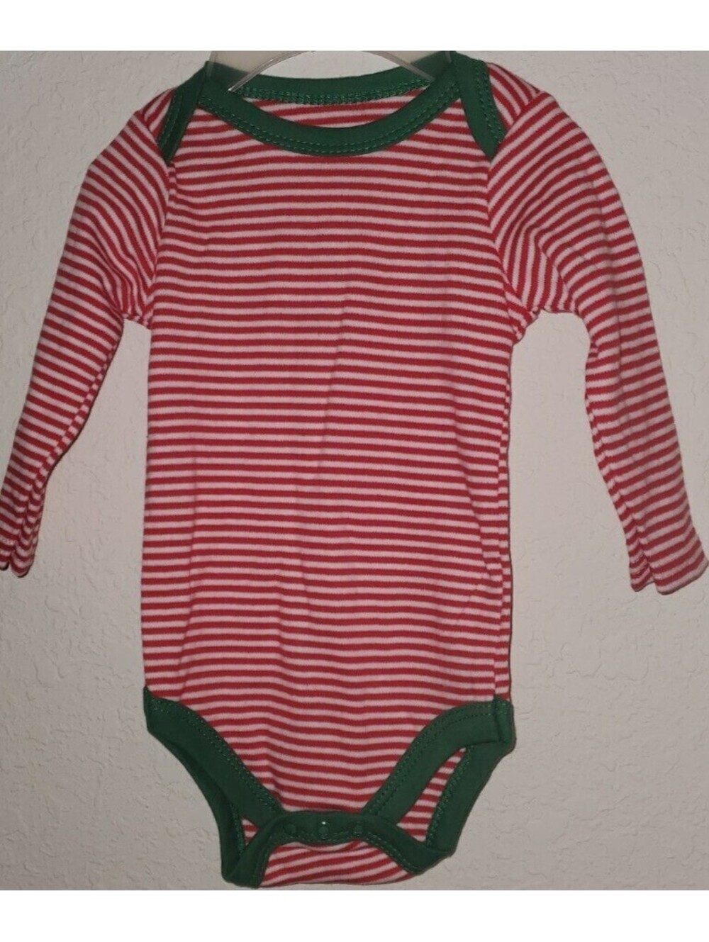 LITTLE TREASURES HOLIDAY GREEN & RED STRIPED ONE PIECE BODYSUIT SIZE 0-3 MONTHS